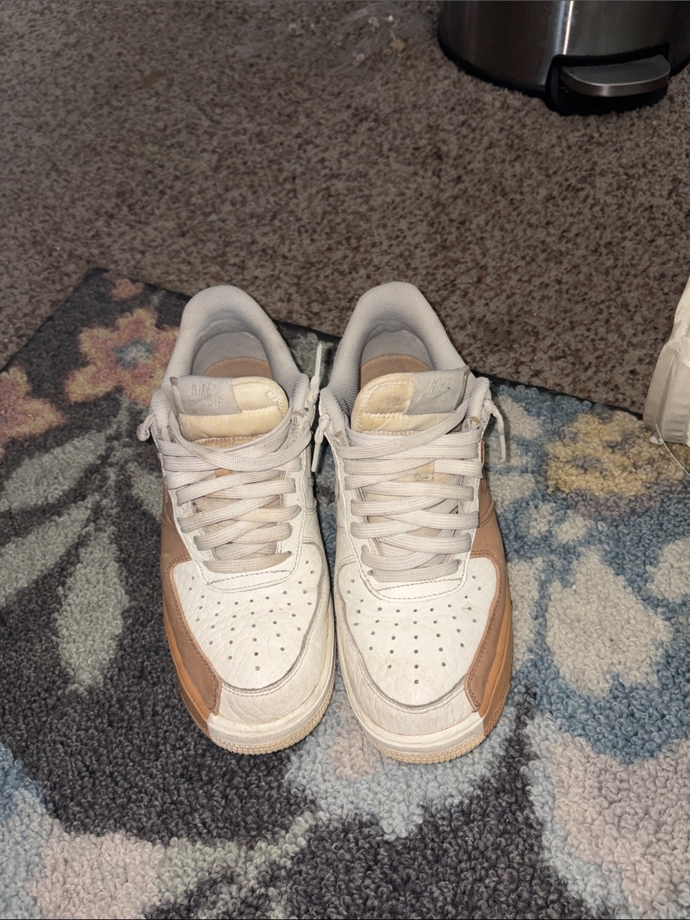 Nike AF1’s brown and off white colorway
